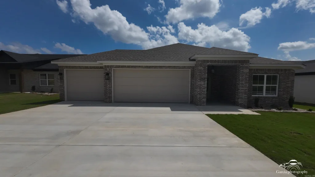 157 Kelton Lane, Hensley