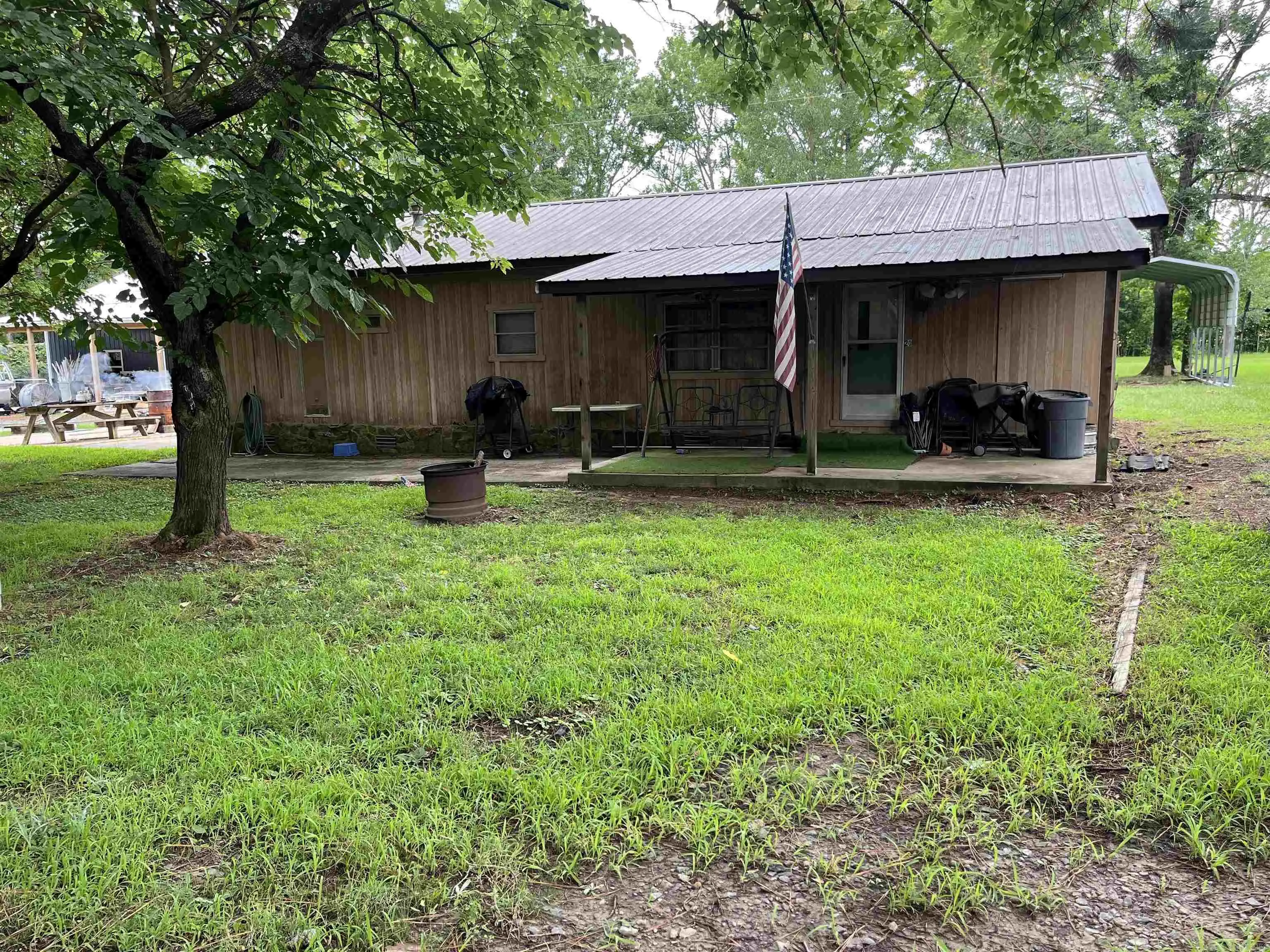 20 Easy St., Greers Ferry