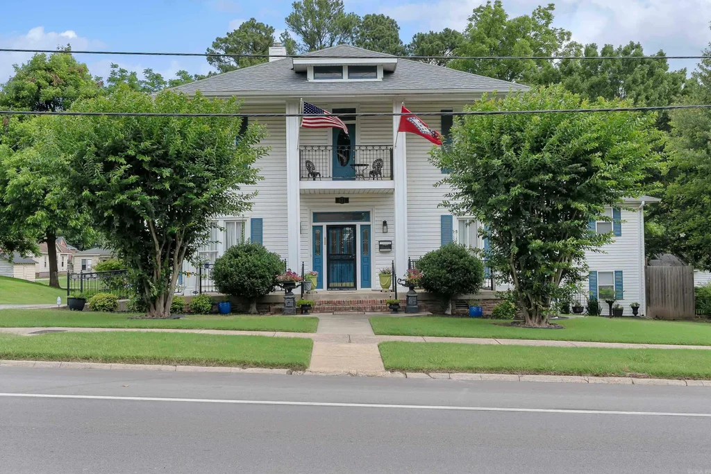 611 W Court Street, Paragould