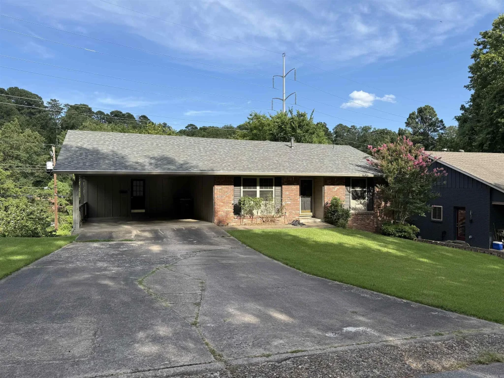 323 Auburn Drive, Little Rock