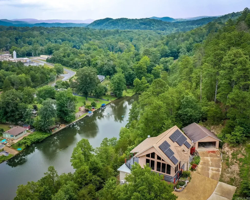 415 Gold Nugget Loop, Hot Springs National Park