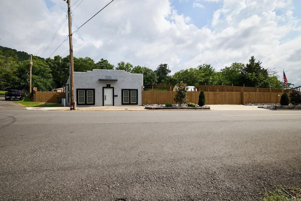 901 Spring Street, Hot Springs