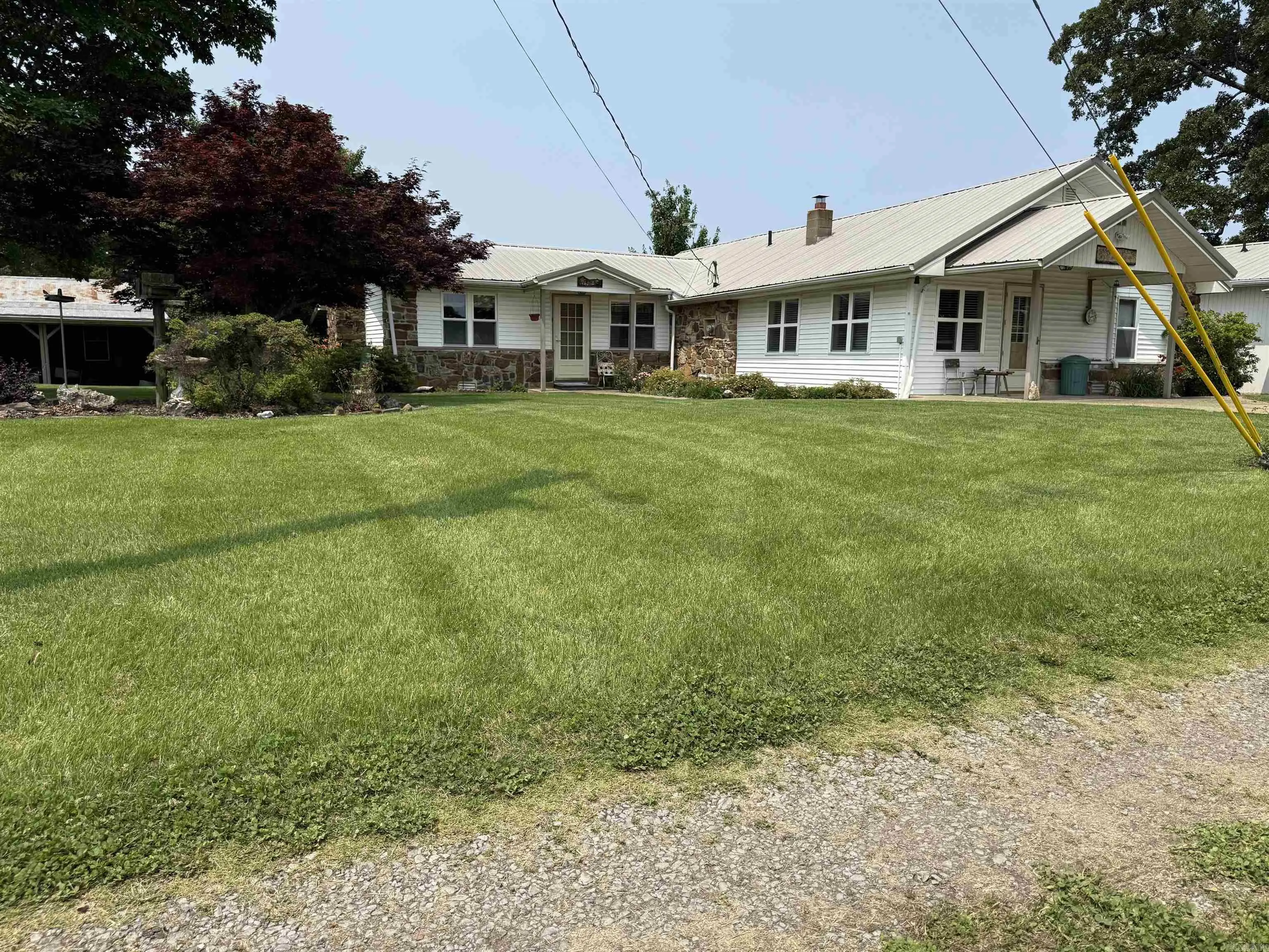 925 Uphill Lane, Marshall