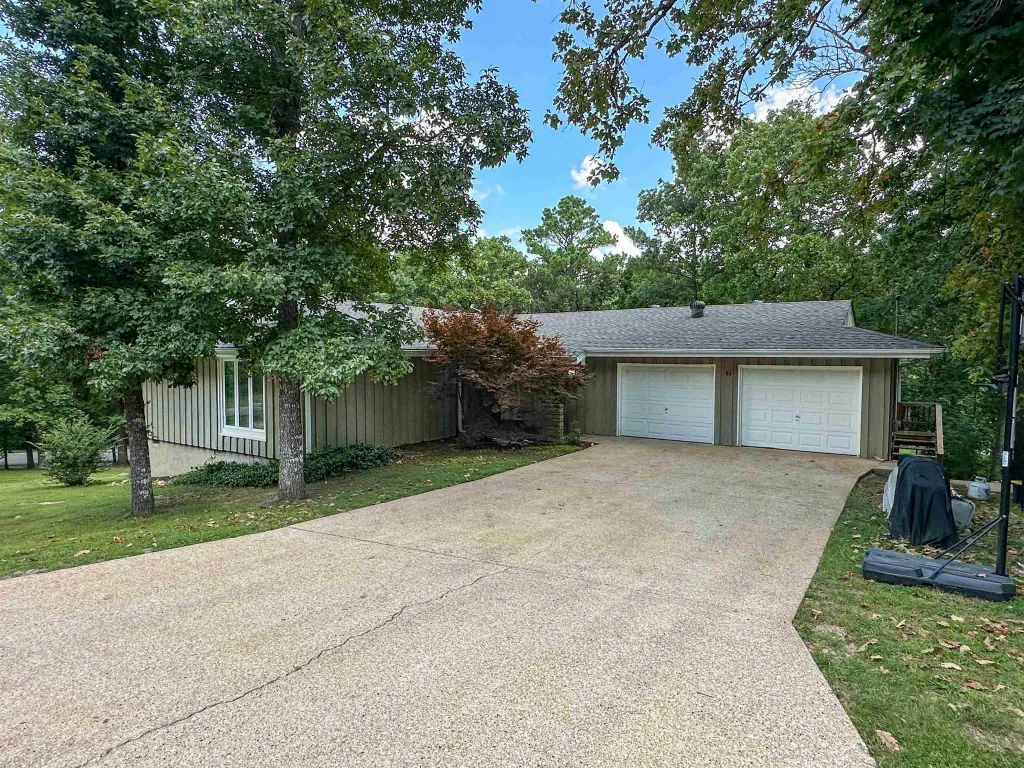 86 Cherokee Road, Cherokee Village