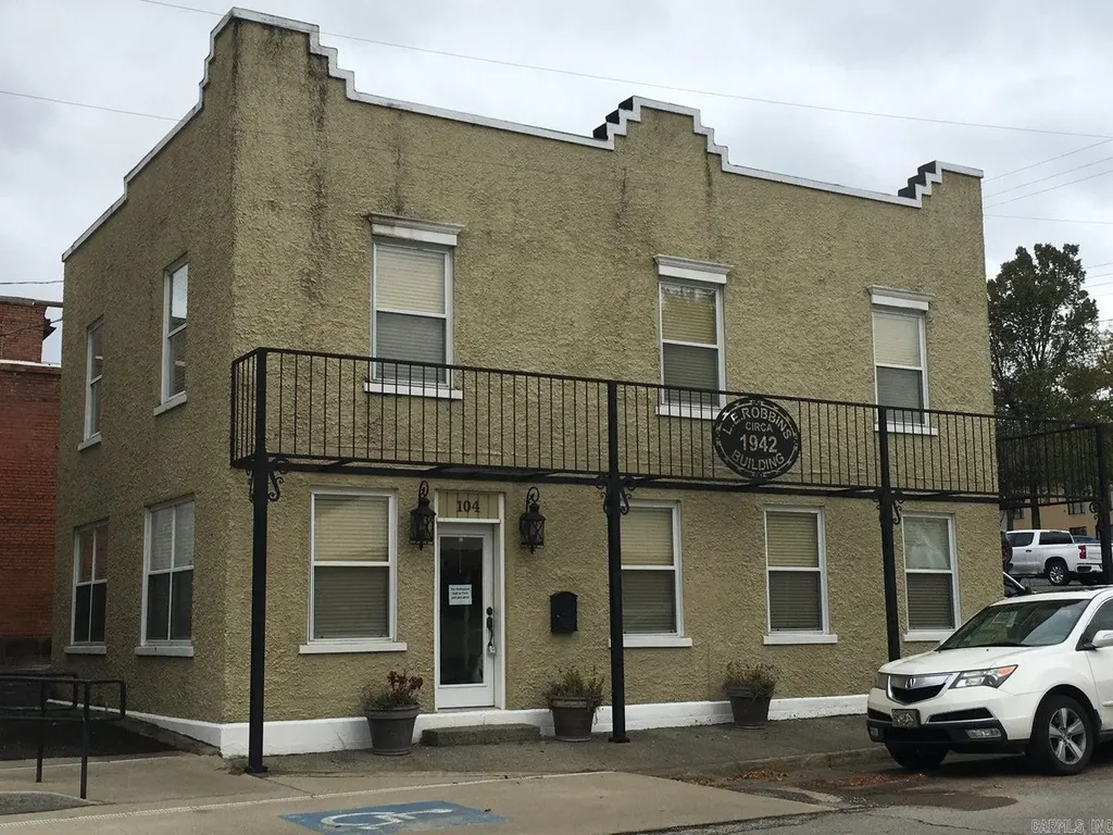 104 N 3rd Street, Heber Springs