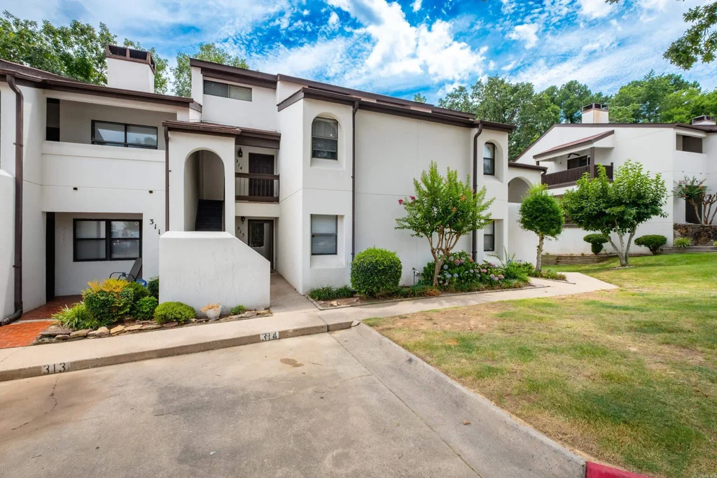 301 Kings Row Drive, 314, Little Rock
