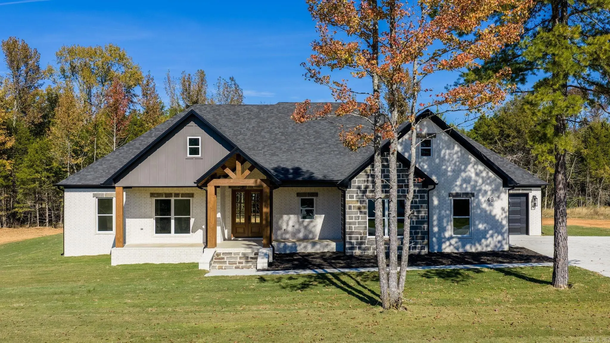 49 Ules Watson Drive, Greenbrier