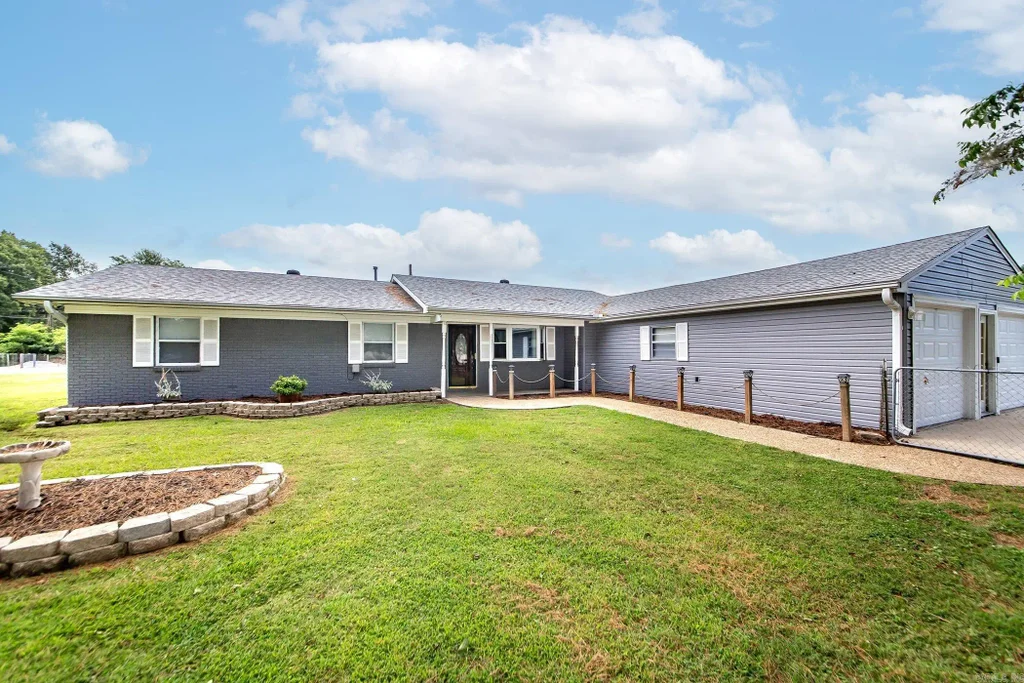 3045 N Highway 31, Lonoke