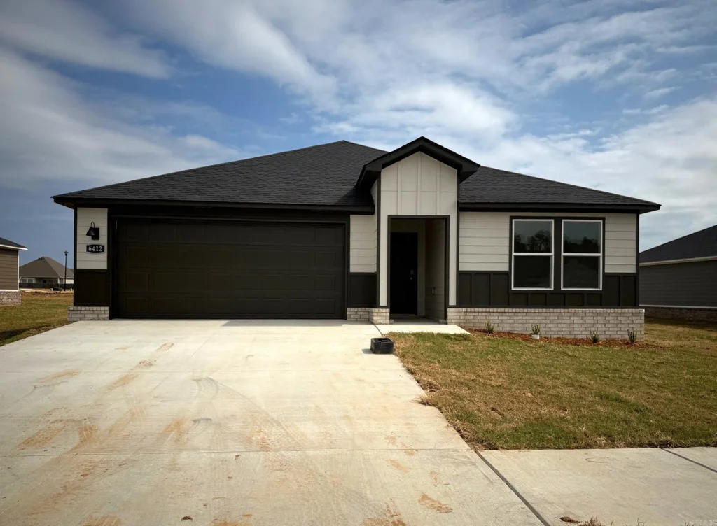 6412 Newark Drive, Bryant