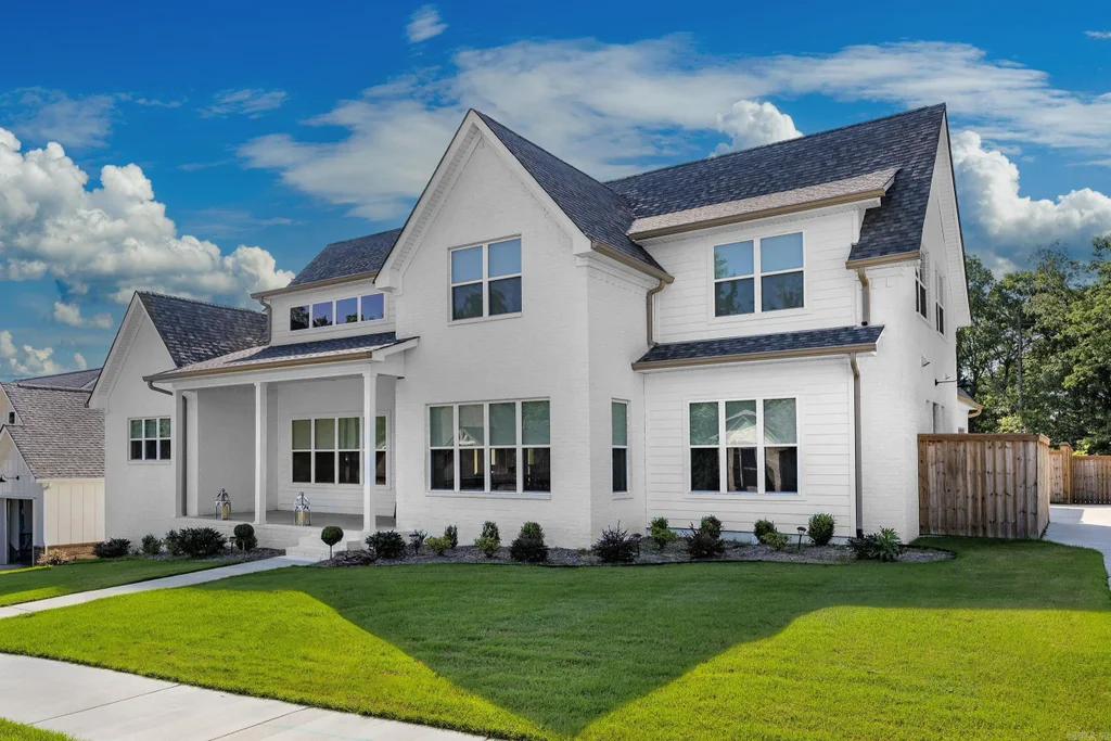 920 Caddo Drive, Benton