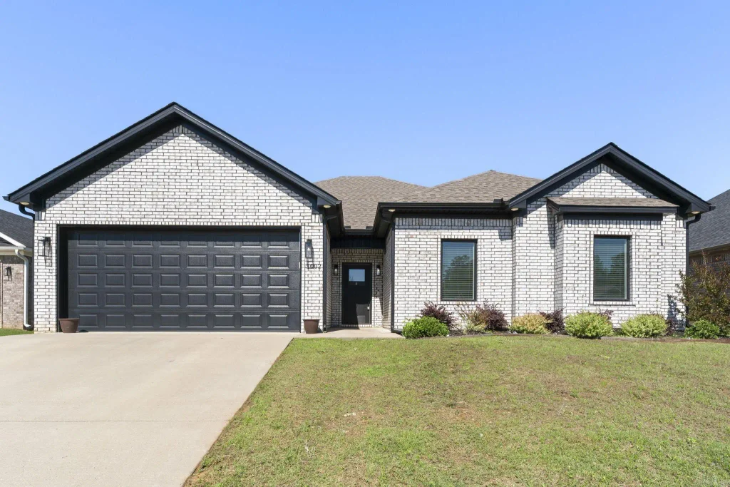 3002 Sue Street, Benton