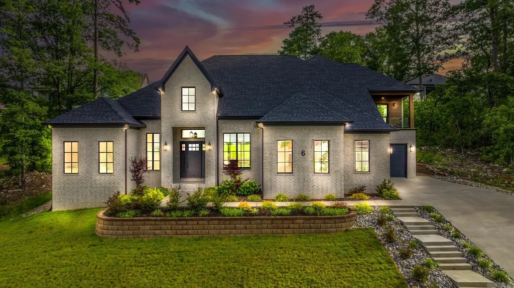 6 Haywood Court, Little Rock