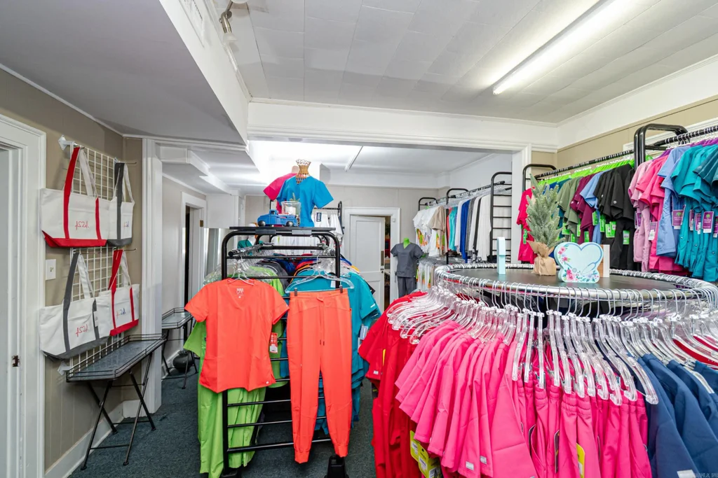 400 W Oak, El Dorado