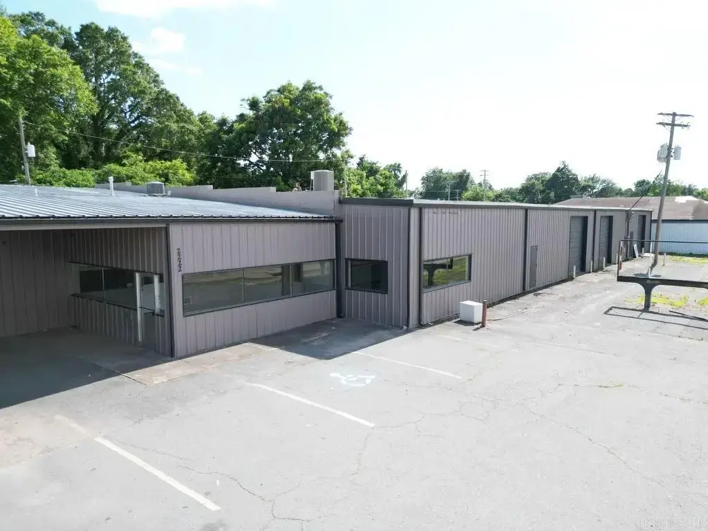 2222 E Broadway Street, North Little Rock