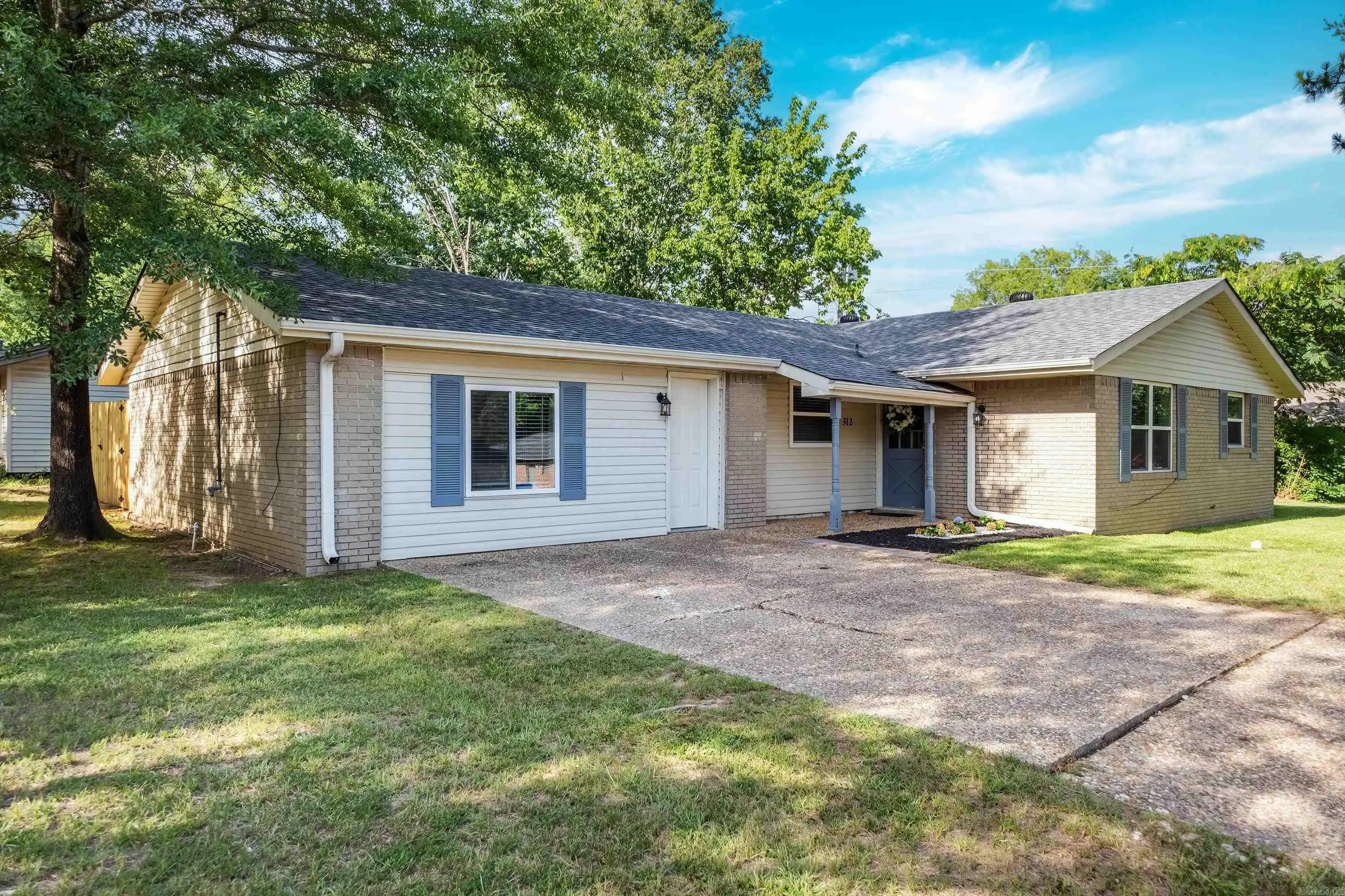 312 Club Lane, Conway