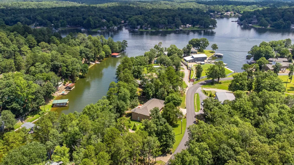 539 Charlie Stover, Royal