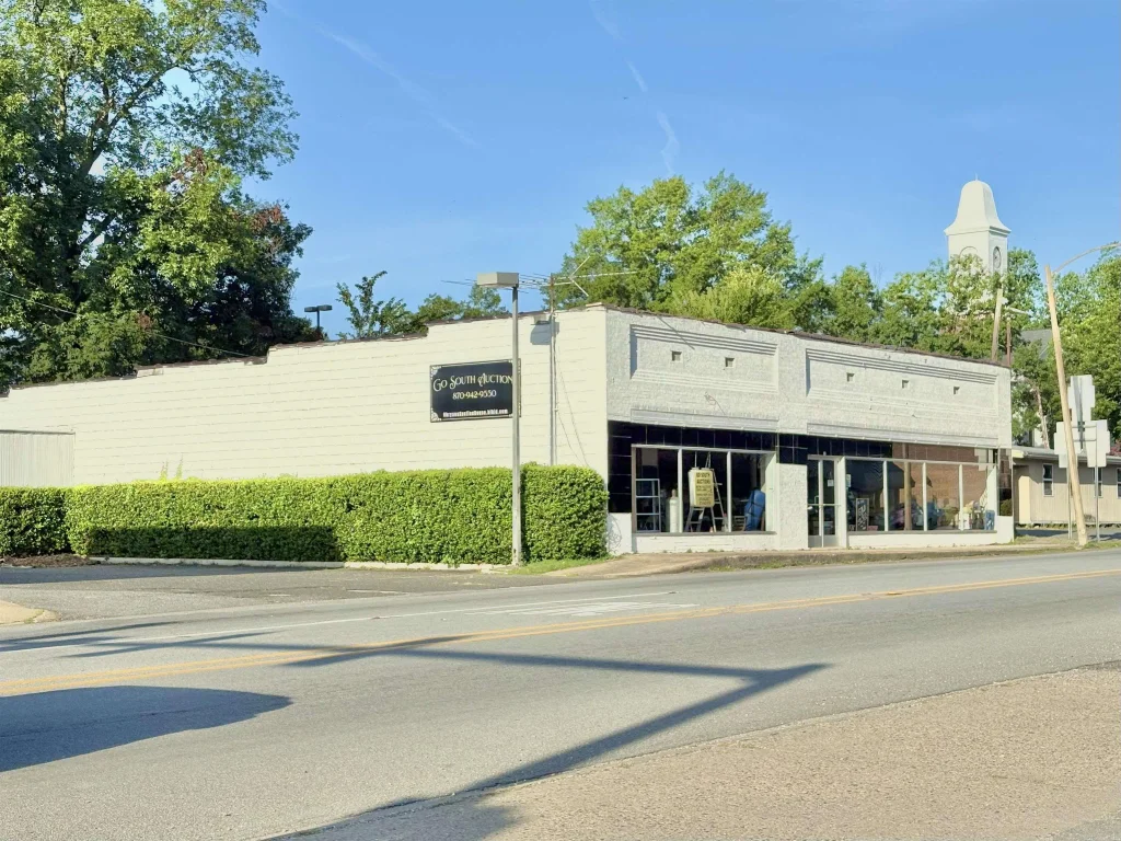 105 E Center Street, Sheridan