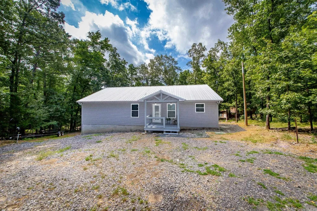 277 Highland Drive, Tumbling Shoals