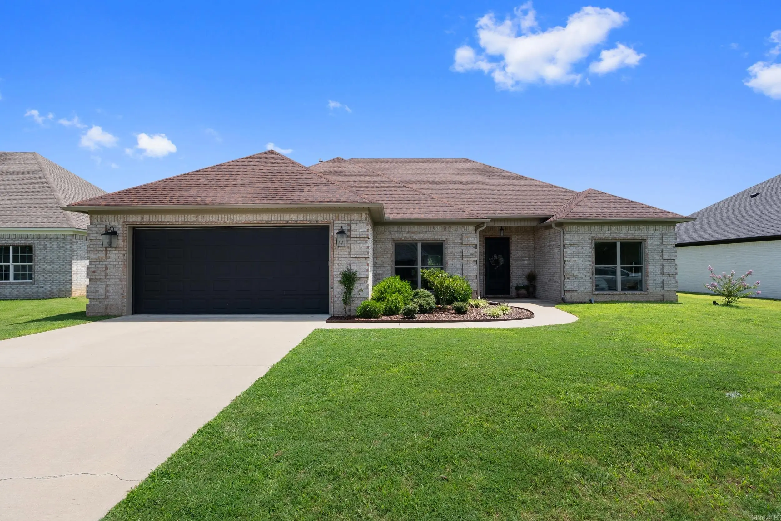 15 River Cliff Drive, Mayflower