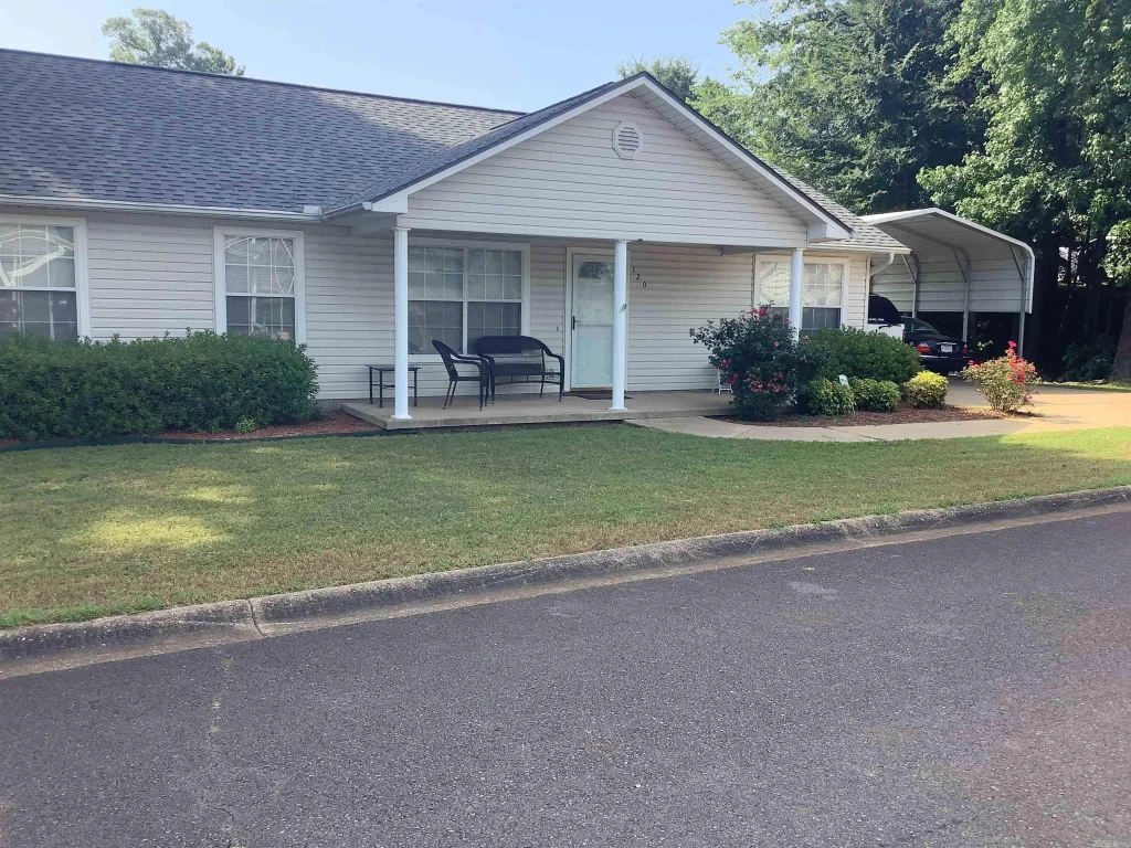 120 Amy Drive, Hot Springs