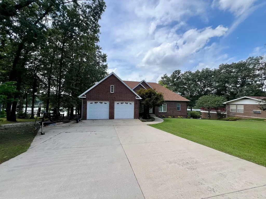 711 Leewood Drive, Horseshoe Bend