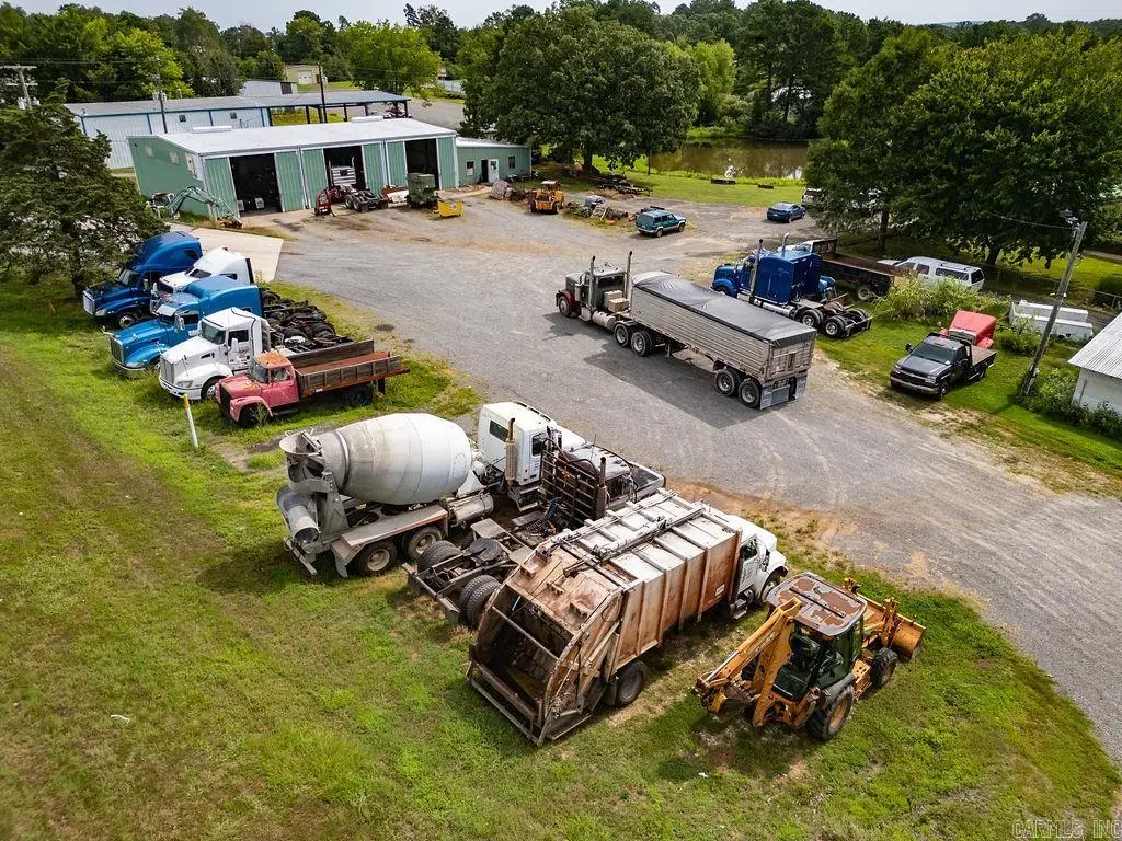 2687 Highway 65, Clinton