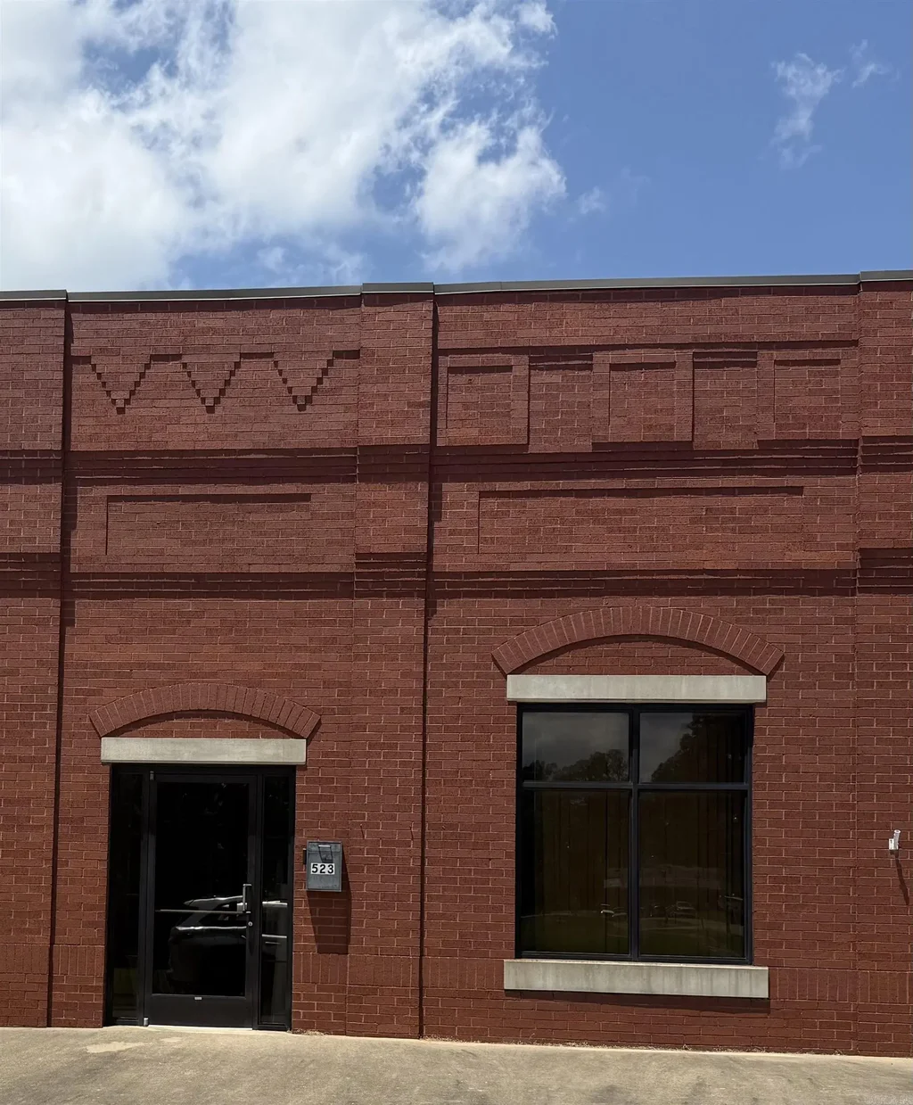 523 Front St, Forrest City