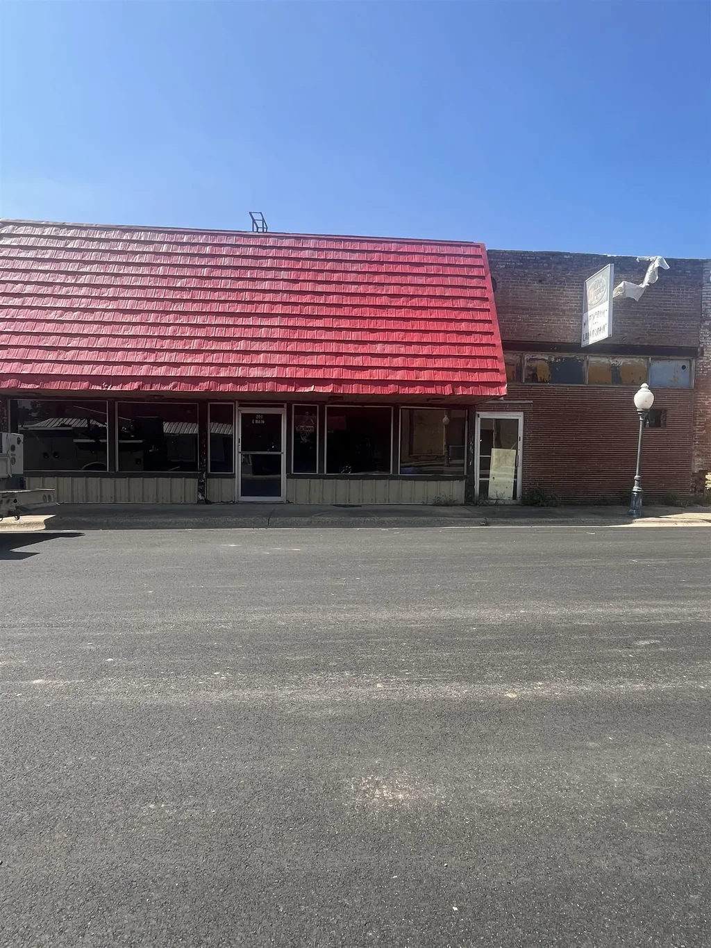 207 & 209 E Main Street, Marmaduke