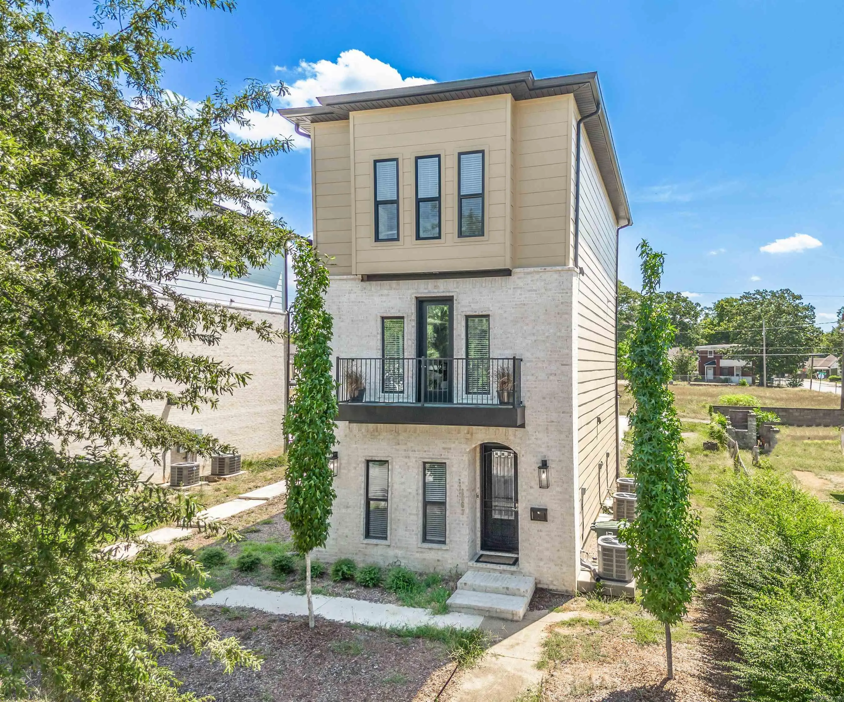 1867 S Ringo Street, Little Rock