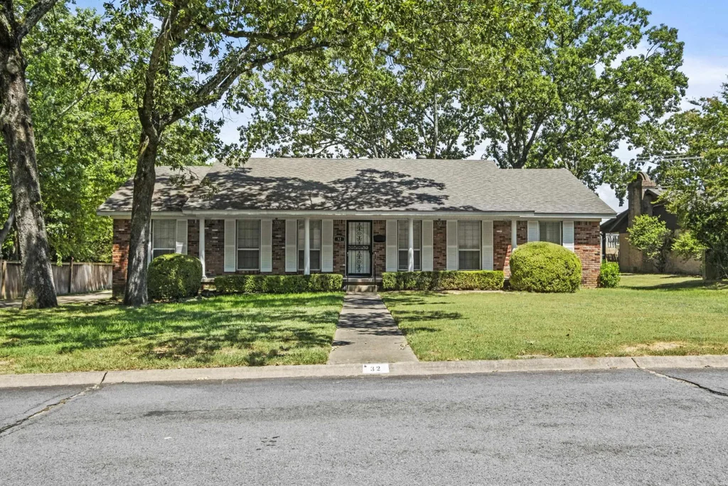 32 Desoto Circle, North Little Rock