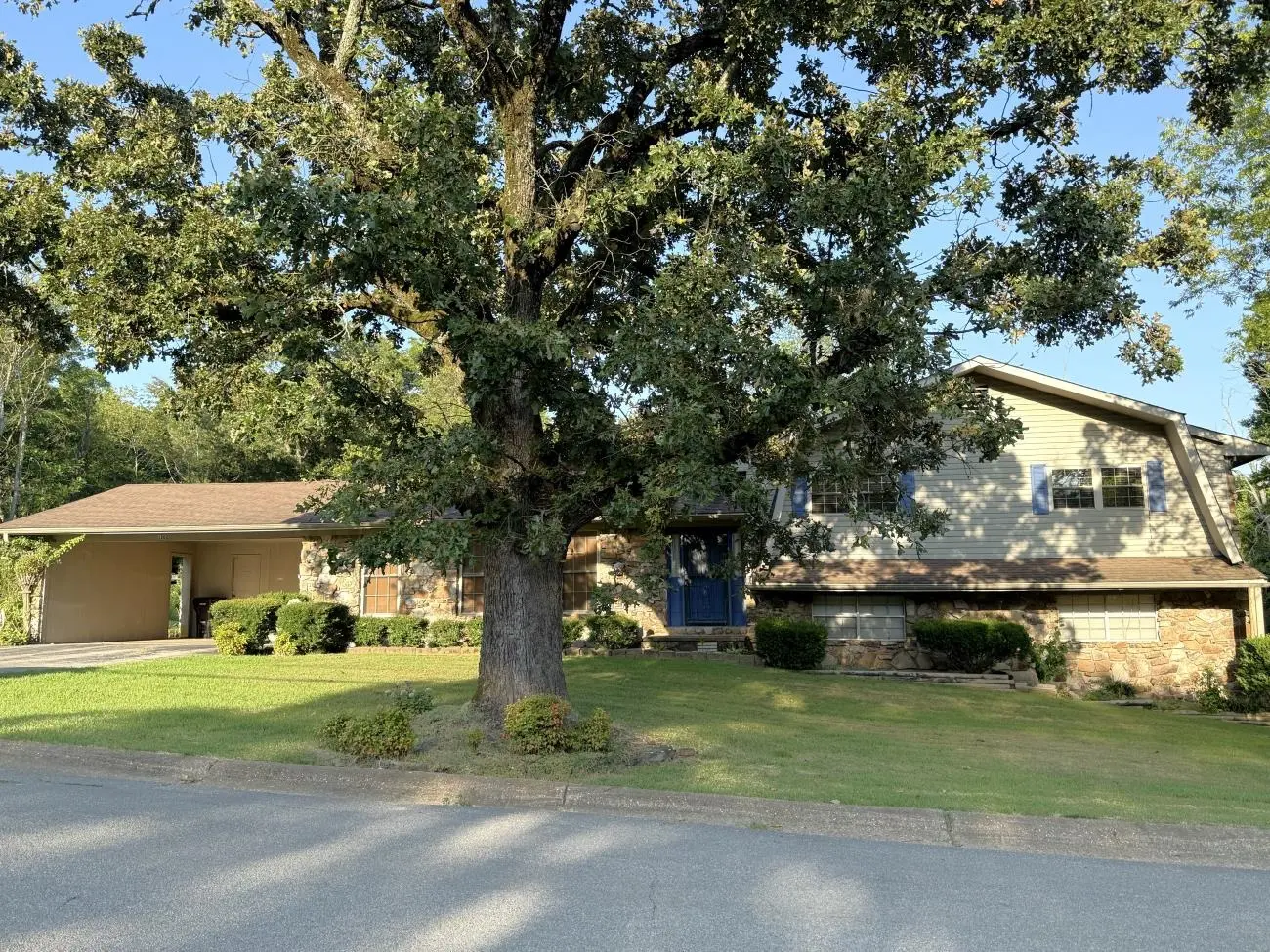 1202 N Pratt, Pocahontas