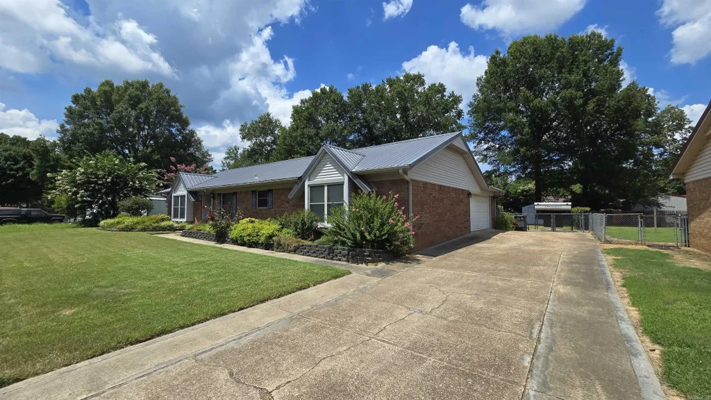 28 Cattail Road, Searcy