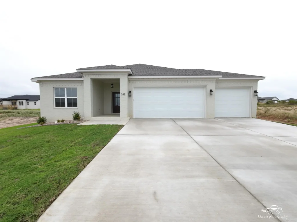 348 Alyece Lane, Hensley