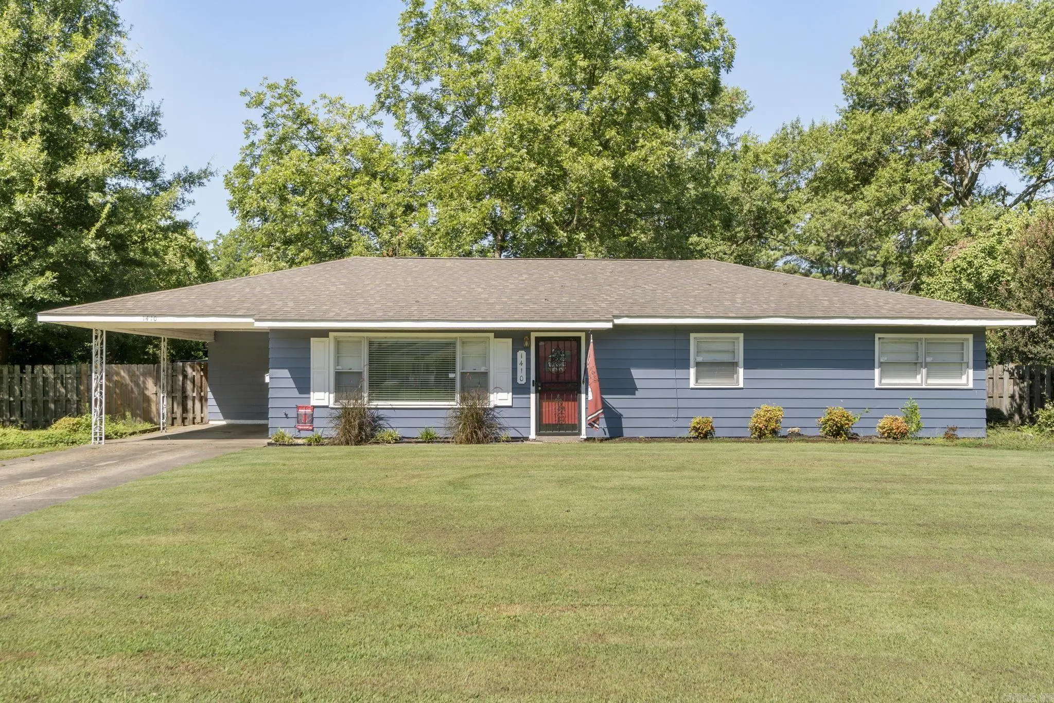 1410 Granvue Drive, Stuttgart