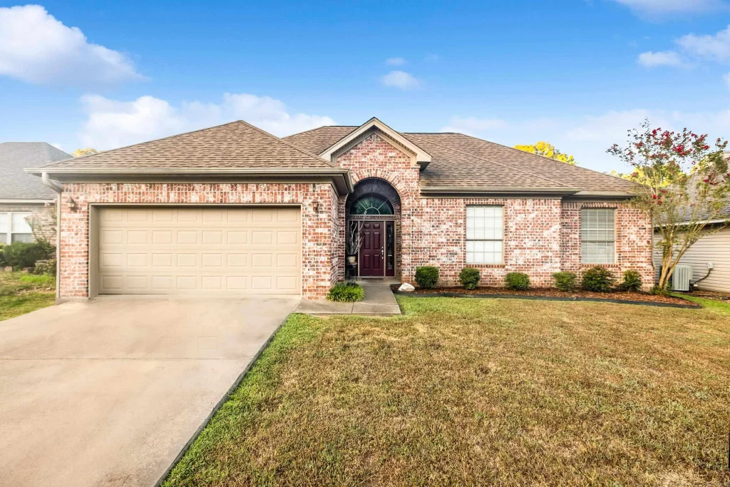 433 Wisteria Drive, Bauxite