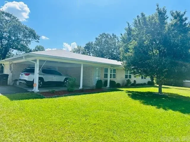 1 Oakwood Manor, Sherwood