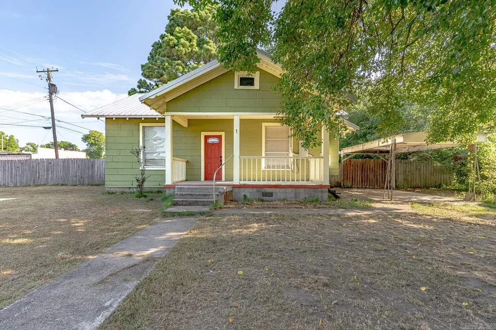 700 2nd St Street, Lake City