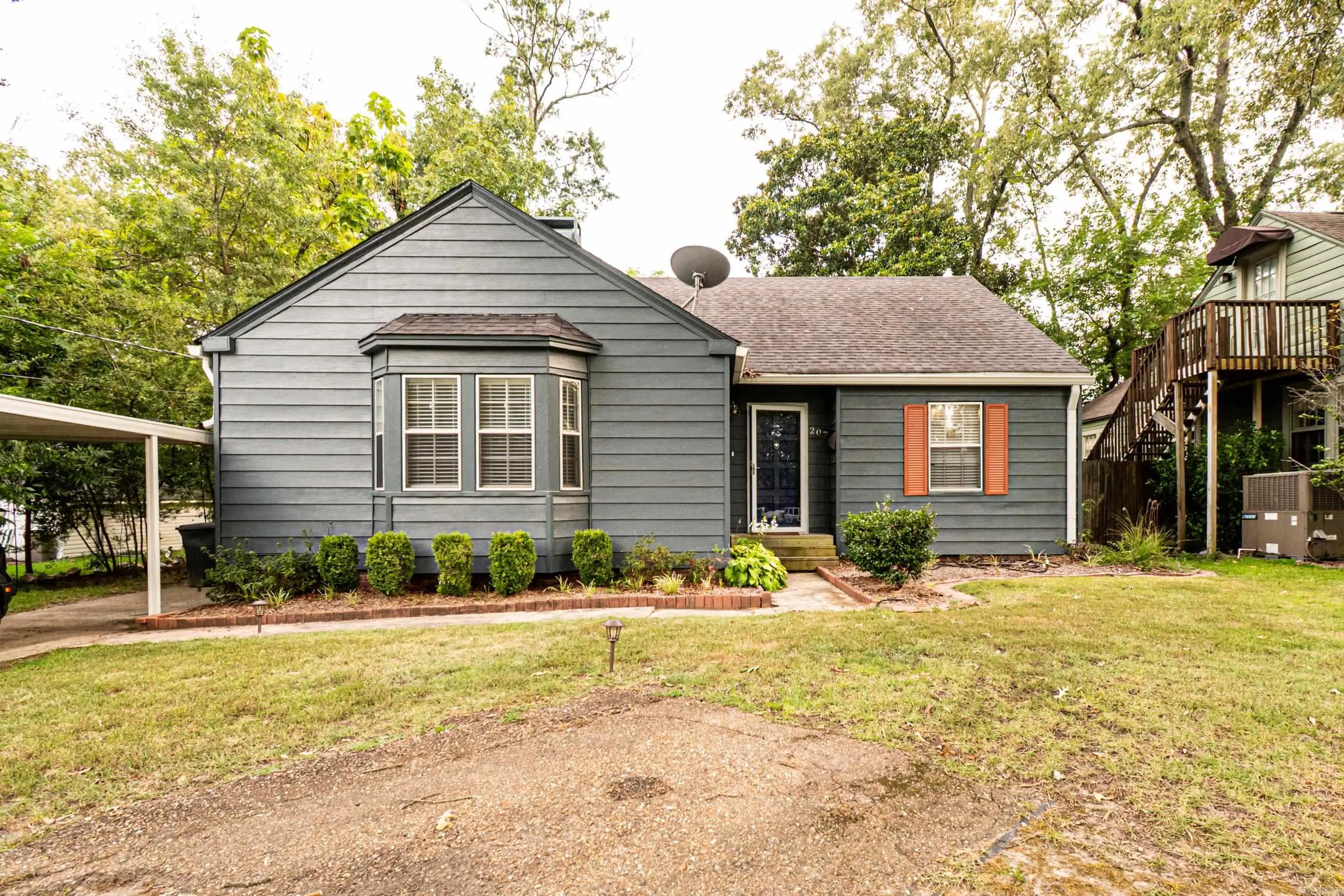 207 Oakhurst Blvd, El Dorado