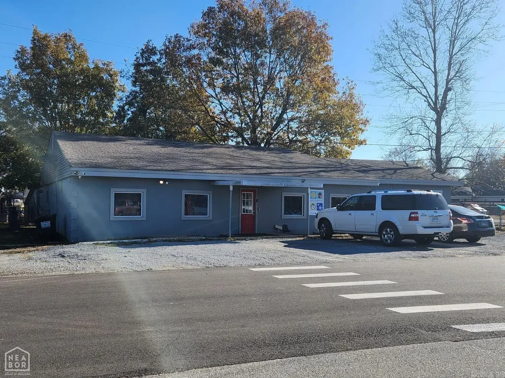 101 School Street, Bay