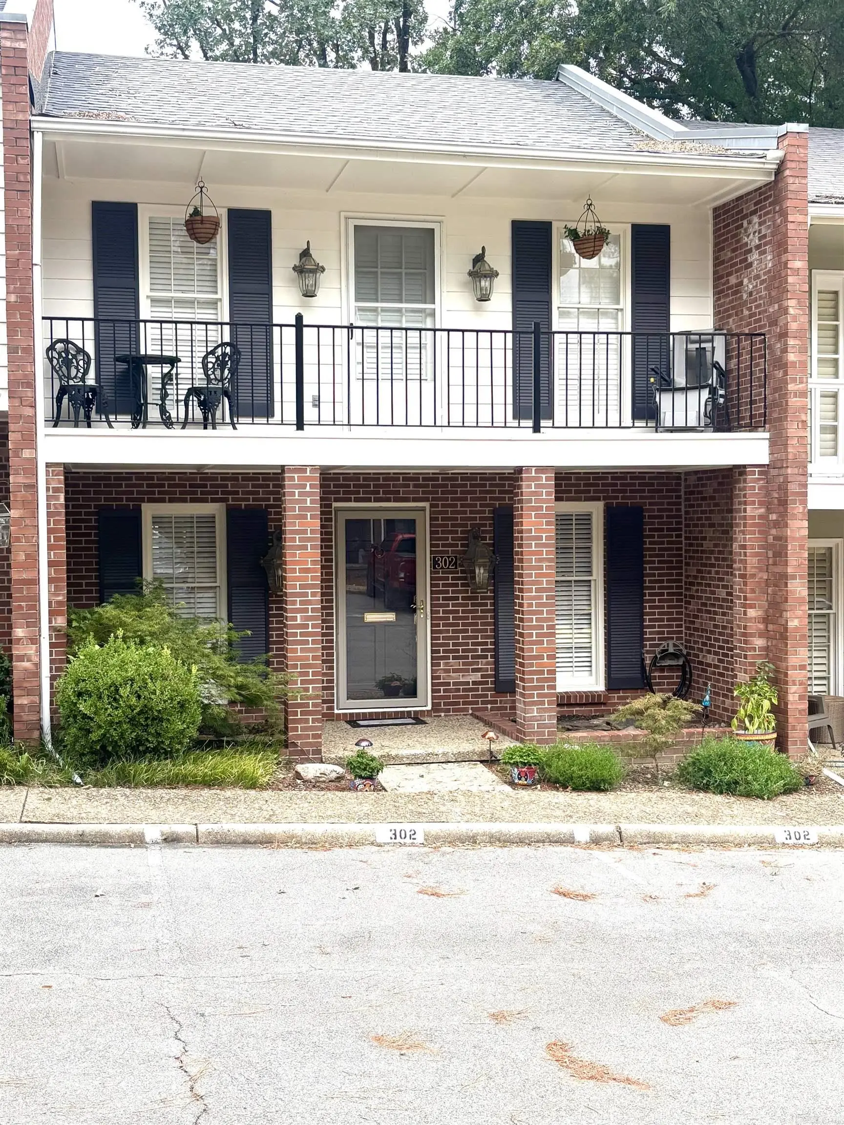 2805 Foxcroft Rd. #302, Little Rock