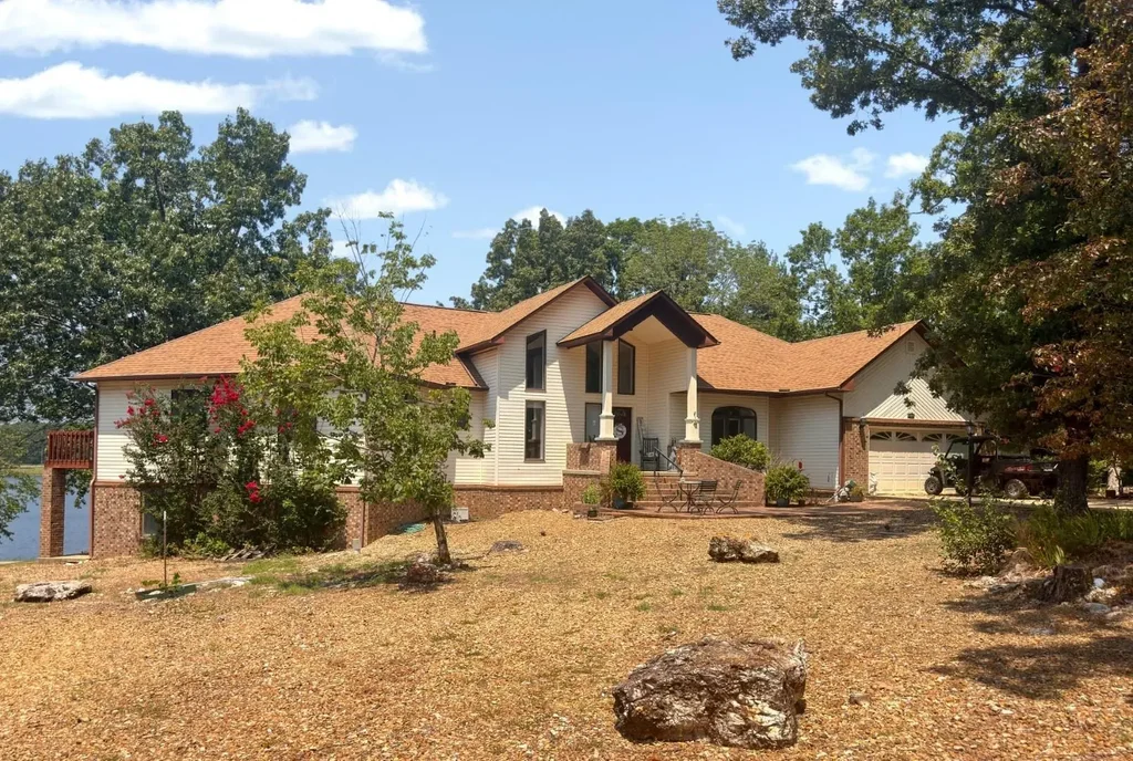 606 S Shore Drive, Horseshoe Bend