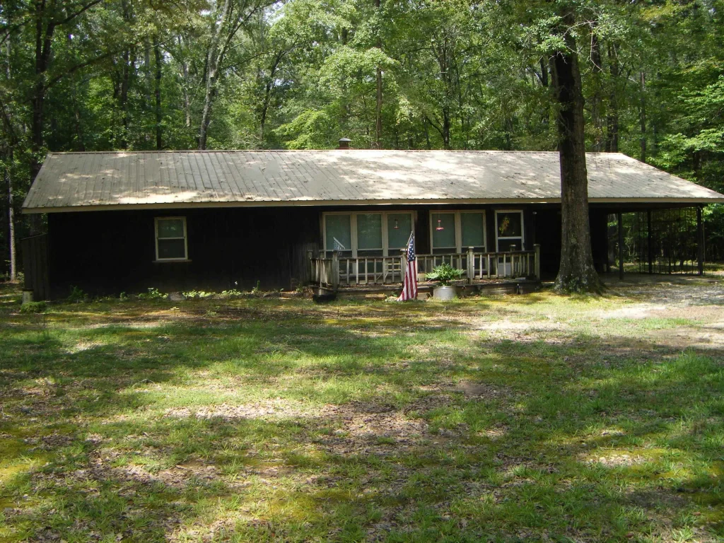 420 E Farm Road, Delight