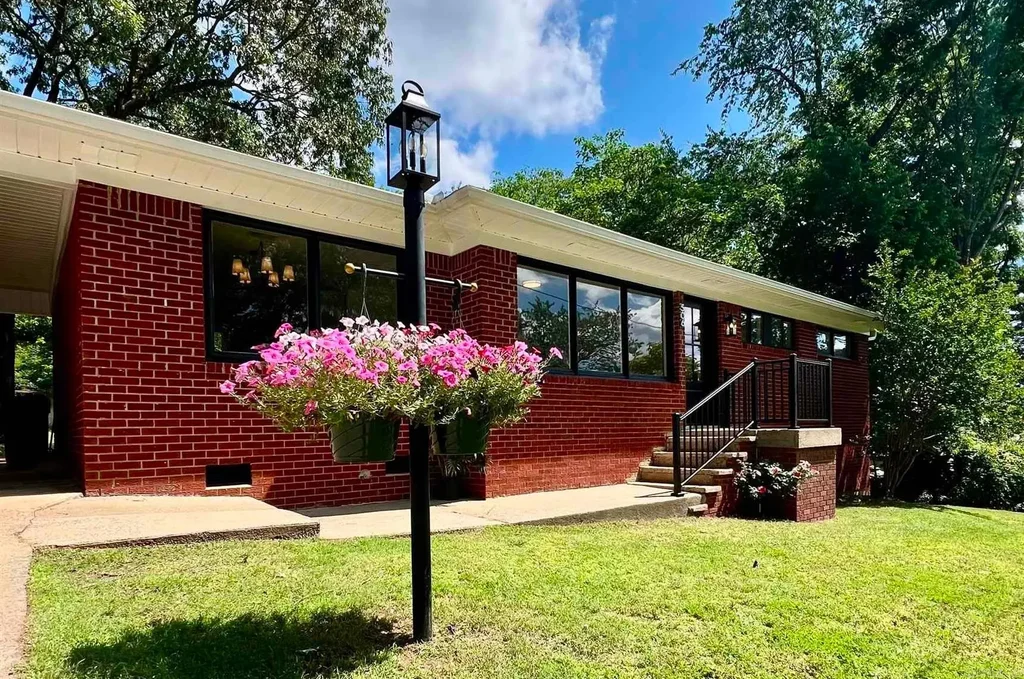 506 W Clinton Street, Heber Springs