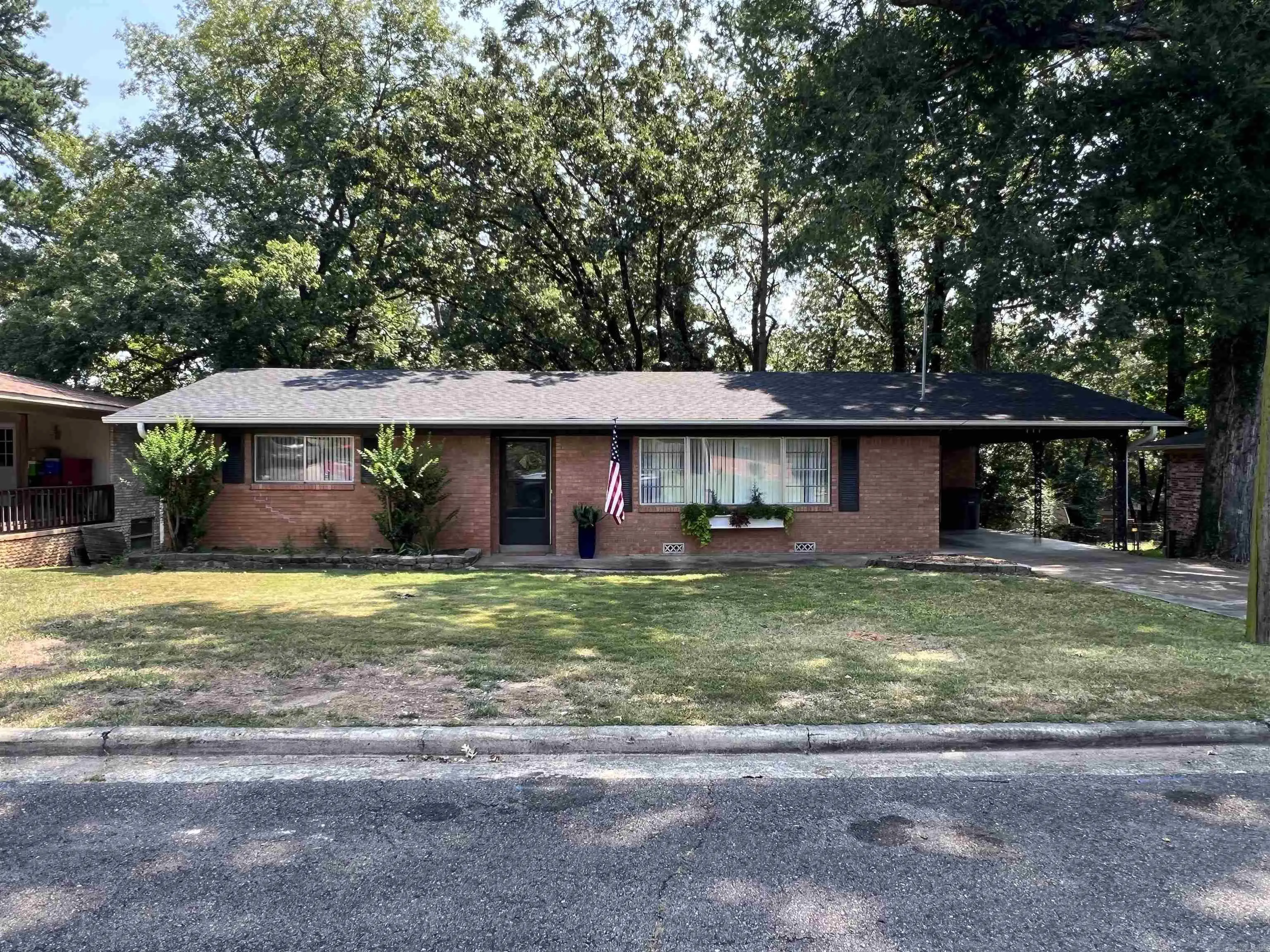 111 Sunset Street, Hot Springs