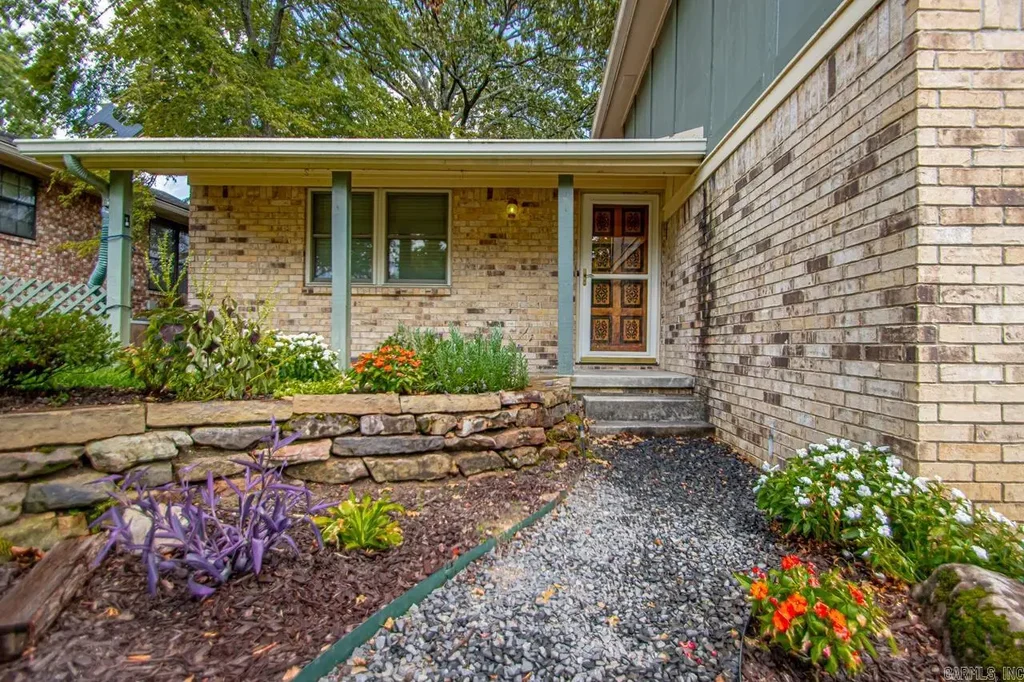 9460 Robin Ln, Sherwood