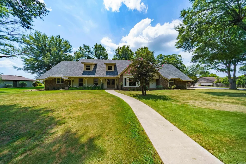 1302 Oliver Street, Stuttgart