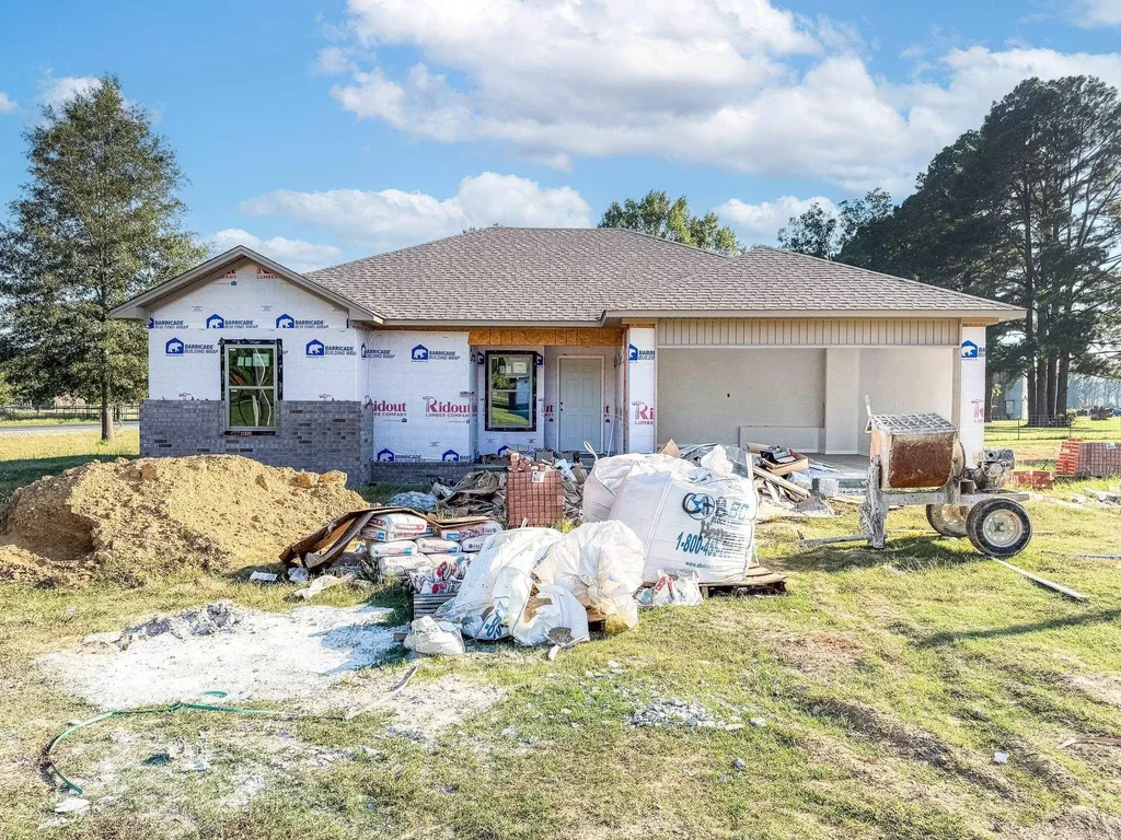 101 Lloyd Henderson Road, Beebe