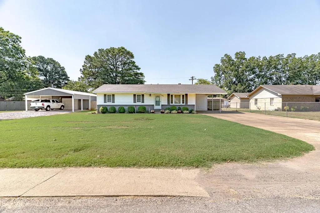 907 Nash Street, Lake City