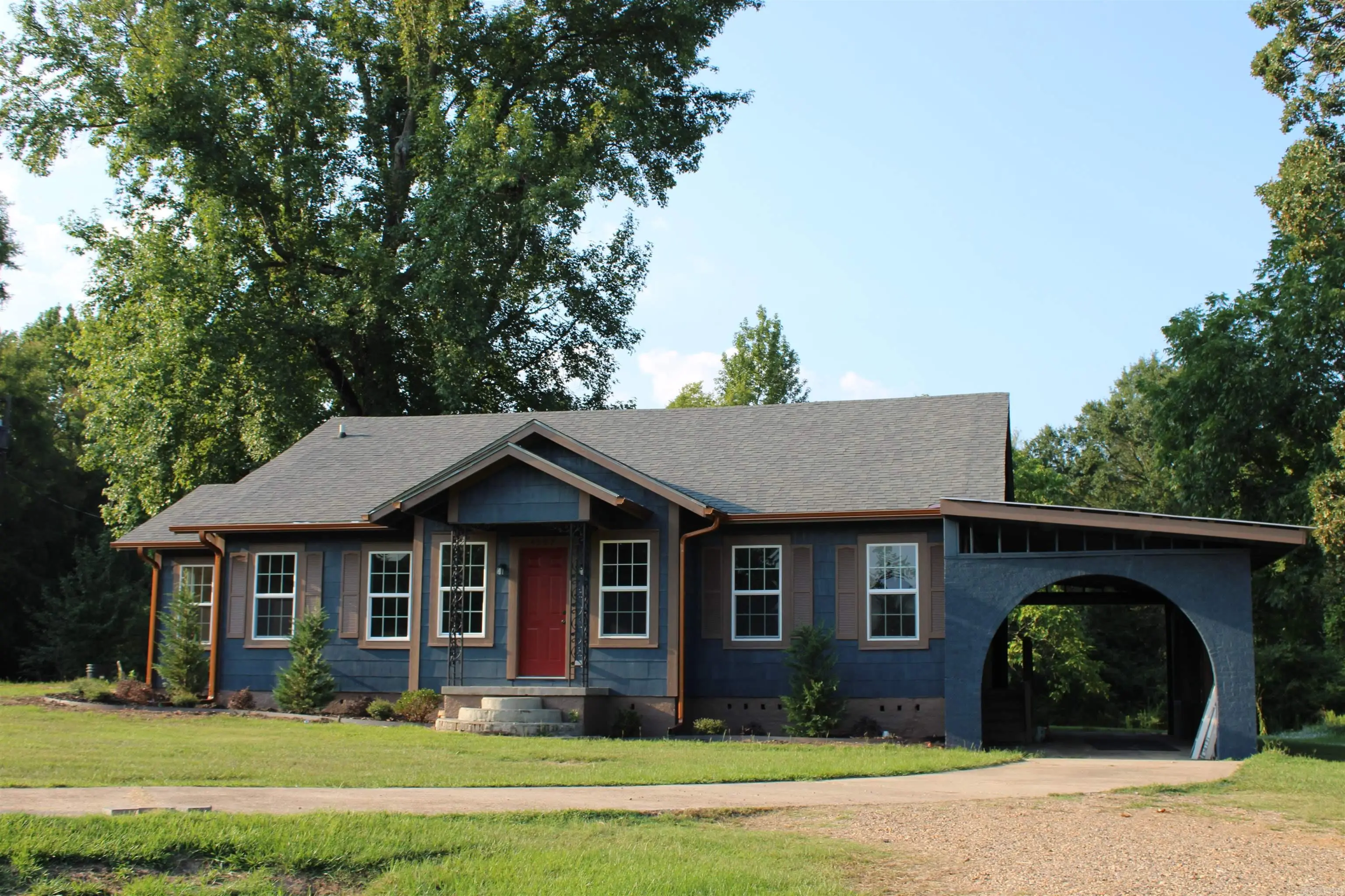 4302 E 9th St., Texarkana