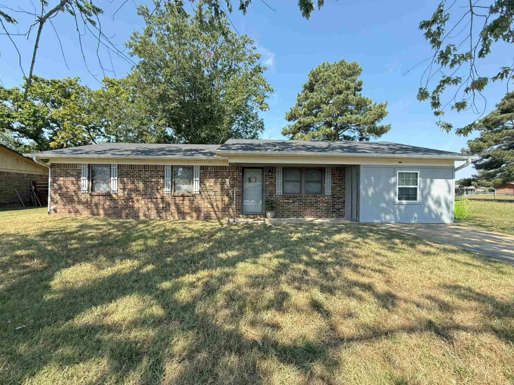 1218 Fairview Drive, Lonoke